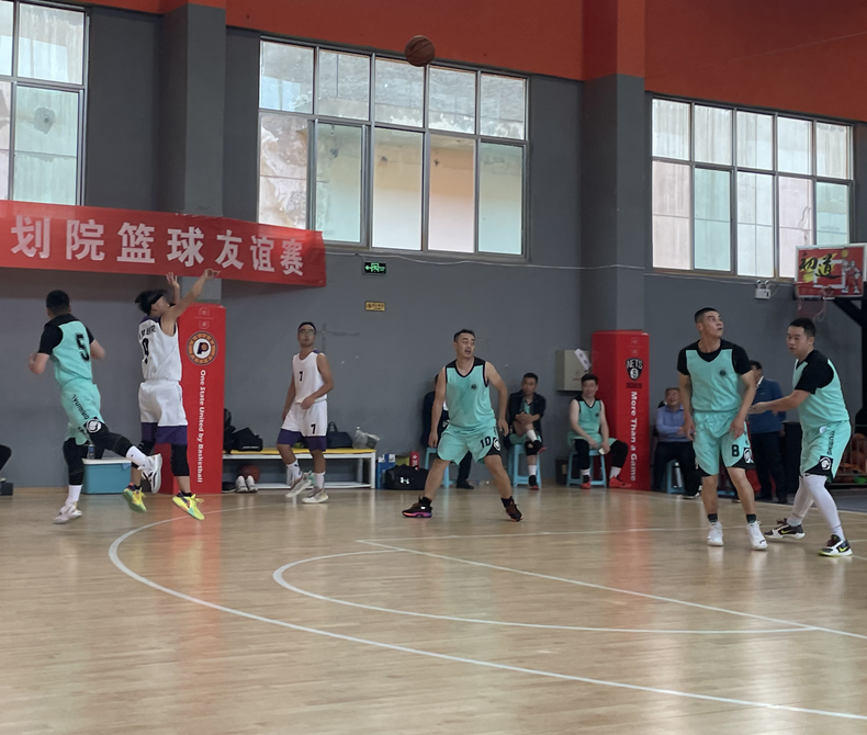規(guī)劃設(shè)計(jì)院聯(lián)合省政府國(guó)資委組織開(kāi)展“迎國(guó)慶 展風(fēng)采”籃球友誼賽